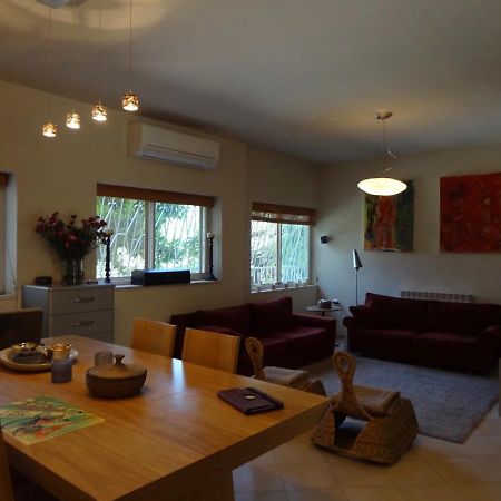 1 Or 2 Rooms With Breakfast And Parking Jerusalem Exterior photo